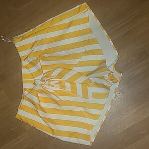 🛍 Zaful striped skort